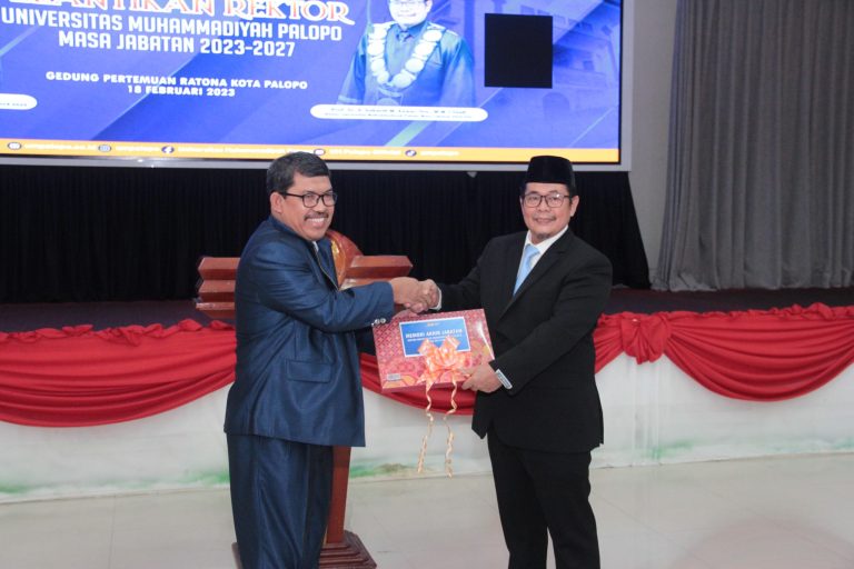 Suhardi M Anwar Resmi Jabat sebagai Rektor UM Palopo