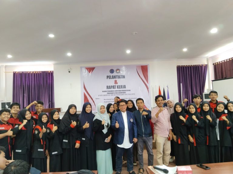 BPH HMPS Akuntansi UMPalopo Periode 2023-2024 Resmi Dilantik Oleh Rektor UMPalopo