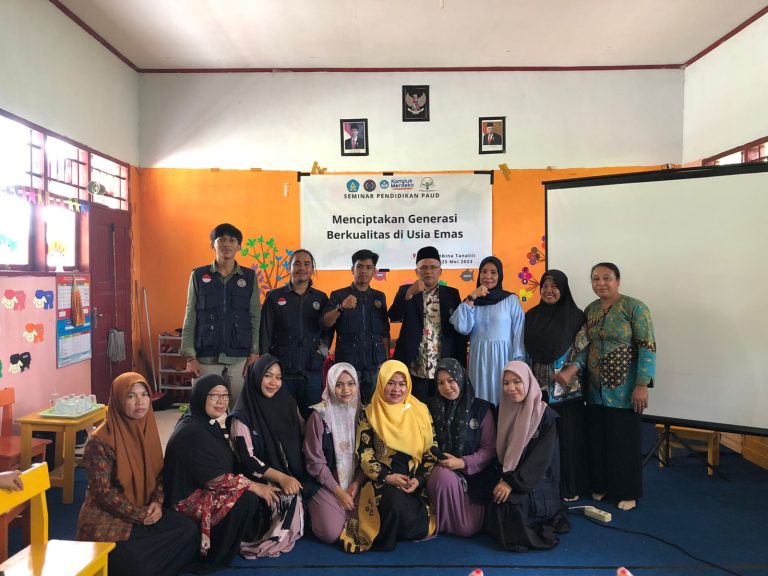 Mahasiswa KKN-T Posko I Desa Sidobinangun Kecematan Tanalili Gelar Seminar PAUD