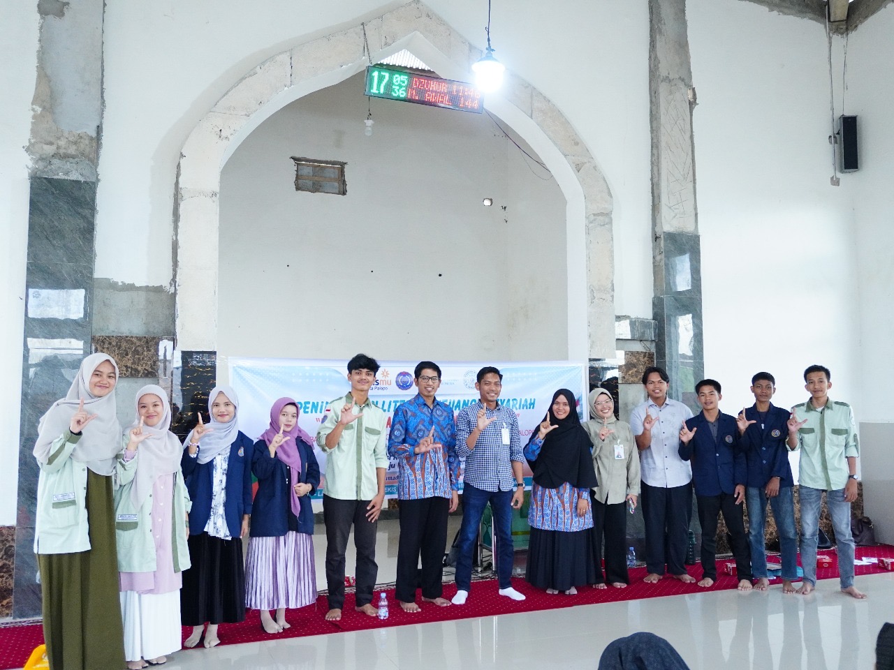 UMPalopo, Lazismu, dan BSI Perkuat Literasi Keuangan Syariah di Kampung Nelayan